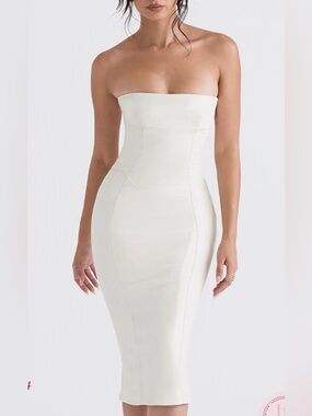 House of cb CAMILLA
Ivory Vegan Leather Strapless Dress